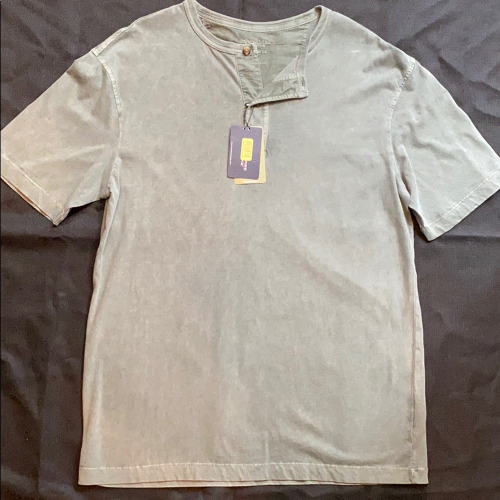 Roundtree & Yorke Tee Shirt